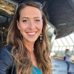 Meet your Posher, Julia